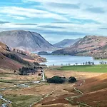 Tranquil House With Sea Views