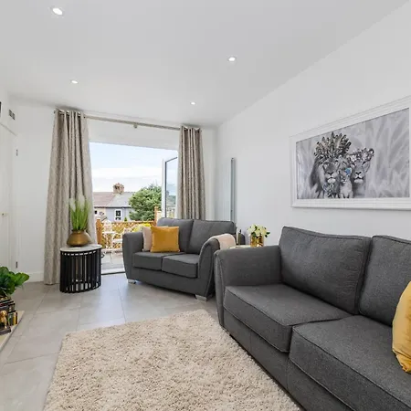 Tranquil House With Sea Views Nyaraló Parton (Cumbria)